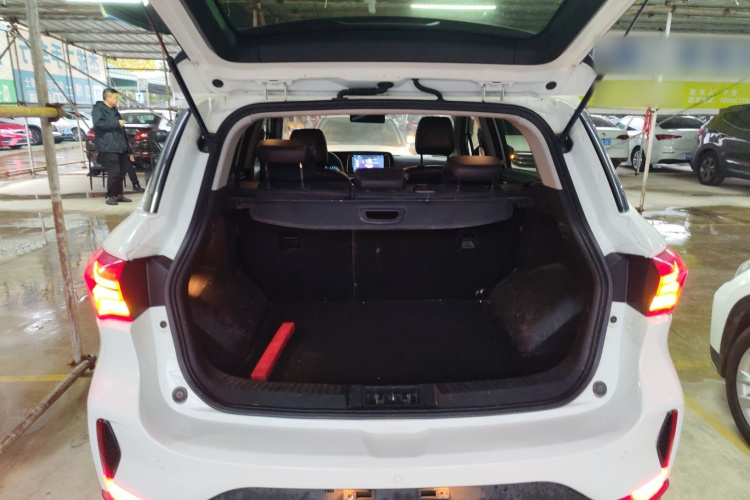 广汽传祺 传祺GS4 2018款 235T 自动两驱精英百万纪念版局部细节23