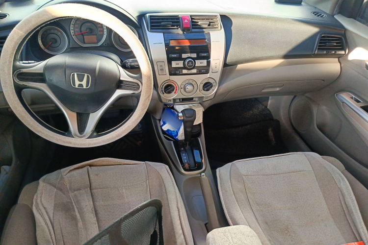 本田 锋范经典 2008款 1.5L 自动精英版中控内饰12