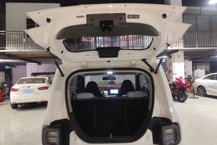 吉利银河 2023款 熊猫mini 200km 耐力熊机舱底盘23