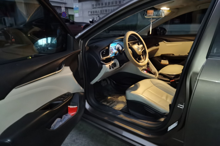 别克 英朗 2015款 18T 双离合精英型中控内饰20