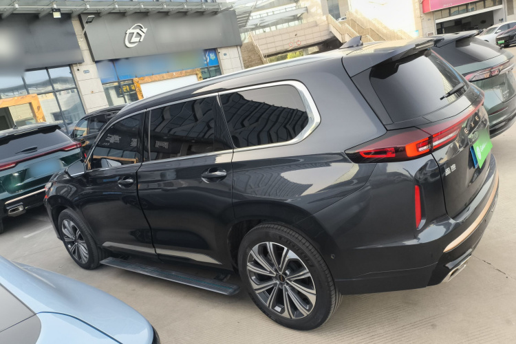 星途揽月 2023款 400T 四驱星尊版 6座车身外观4