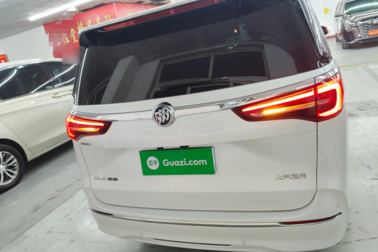 别克GL8 2021款 ES陆尊 653T 智慧旗舰型车身外观6