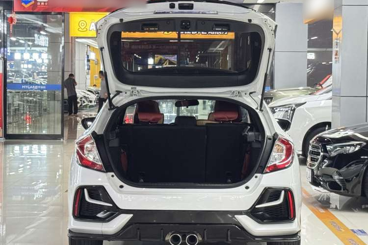 本田 思域 2021款 HATCHBACK 220TURBO CVT新锐控车身外观6004