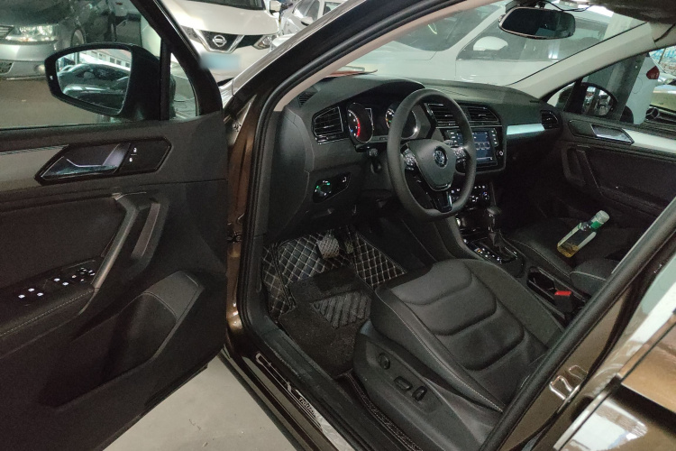 大众 途观L 2018款 330TSI 自动两驱豪华版中控内饰20