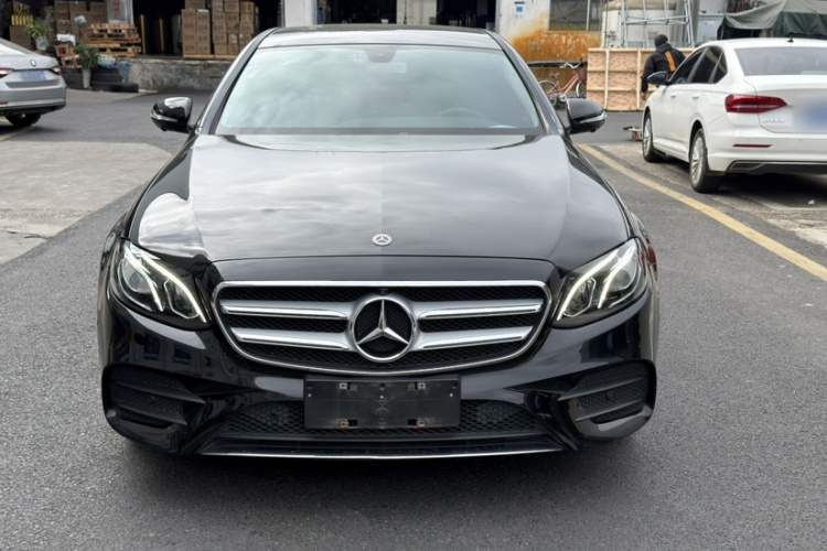 奔驰E级 2020款 改款 E 300 L 运动时尚型车身外观6005