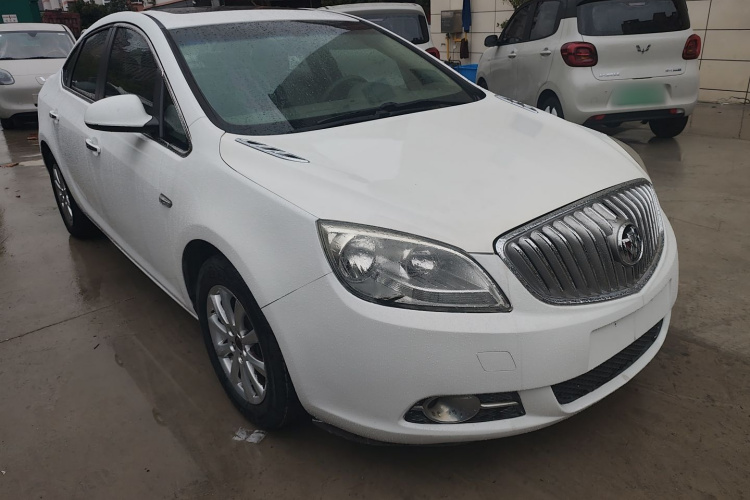 别克 英朗 2013款 GT 1.6L 自动时尚版车身外观3