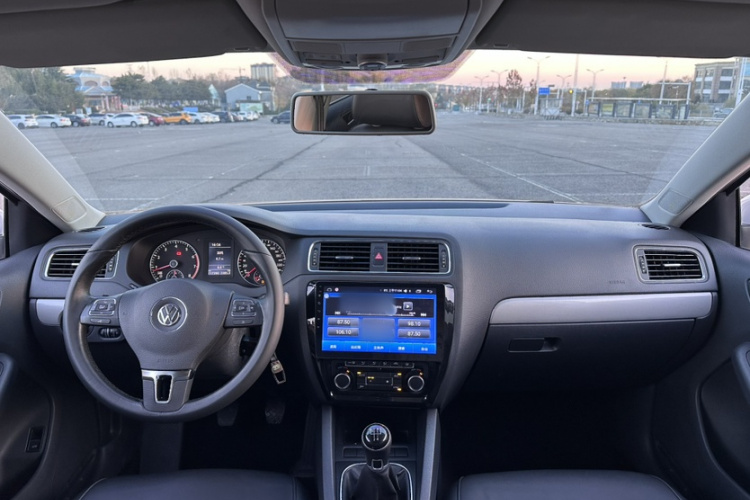 大众 速腾 2014款 1.4TSI 手动豪华型中控内饰7003
