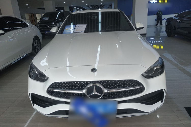 奔驰C级 2023款 改款 C 200 L 运动版车身外观2