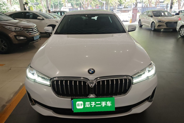 宝马5系 2021款 530Li 领先型 豪华套装车身外观2