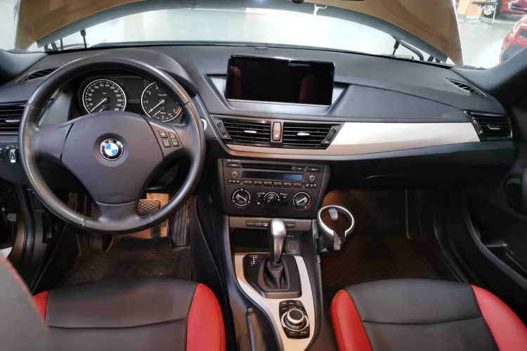 宝马X1 2013款 sDrive18i 时尚型中控内饰7002