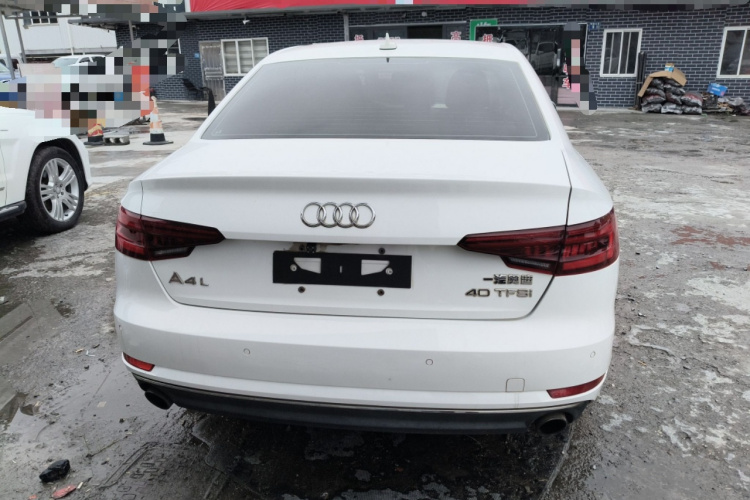 奥迪A4L 2018款 30周年年型 40 TFSI 进取型车身外观6