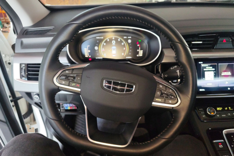 吉利汽车 博越 2022款 1.8TD DCT智雅型中控内饰13