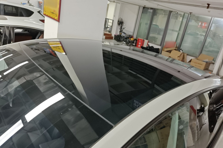 特斯拉 Model Y 2021款 标准续航后驱版局部细节57