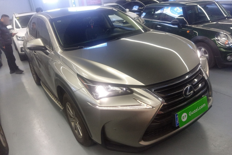 雷克萨斯NX 2015款 200 前驱 锋行版车身外观3