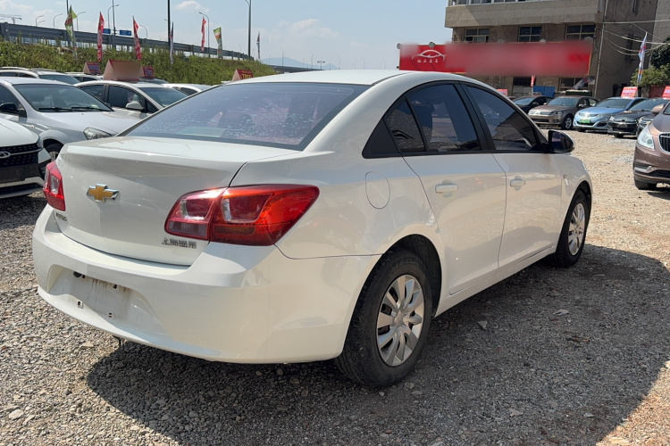 雪佛兰 科鲁兹 2015款 1.5L 经典 SL MT车身外观6003