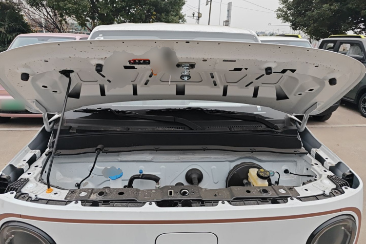 吉利银河 2024款 熊猫mini 200km 耐力熊机舱底盘24