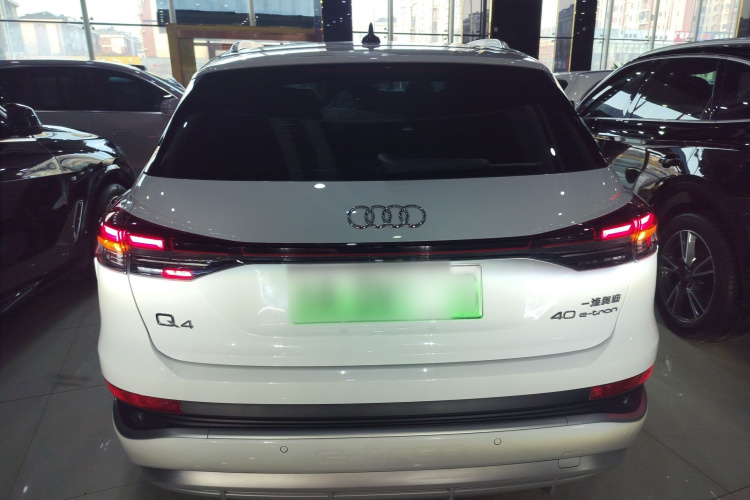 奥迪Q4 e-tron 2024款 40 e-tron 创境版车身外观6