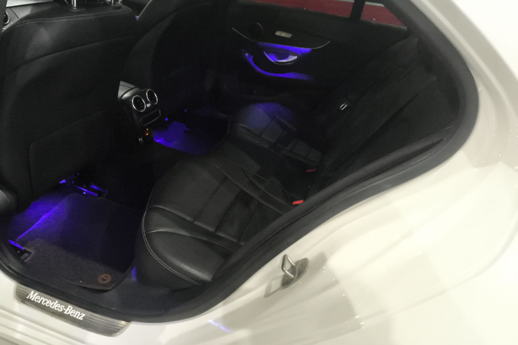 奔驰C级 2020款 改款 C 260 L 运动版中控内饰21