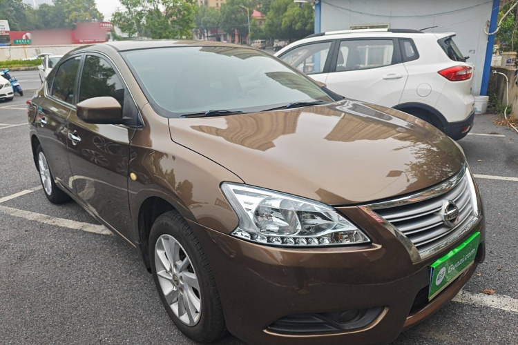 日产 轩逸 2014款 1.6XV CVT尊享版车身外观3