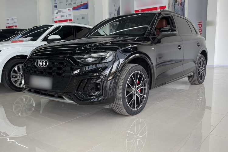 奥迪Q5L 2024款 45 TFSI 豪华动感型车身外观1