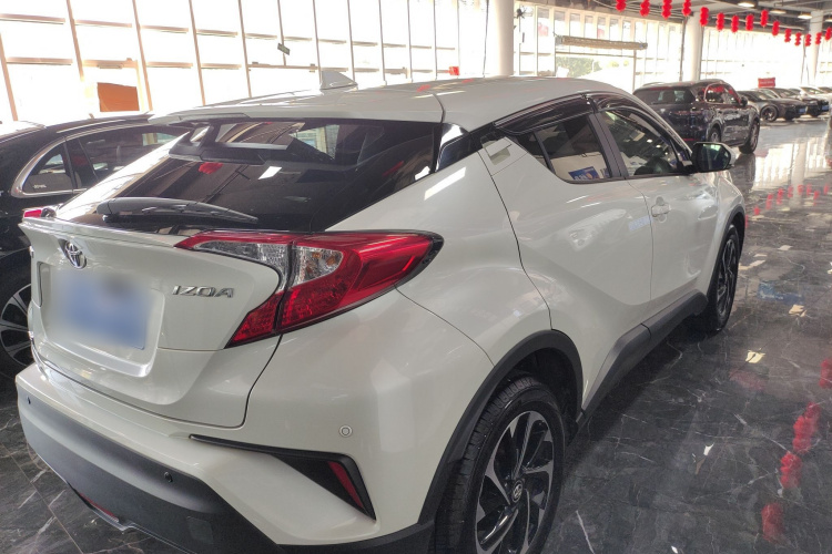 丰田 奕泽IZOA 2018款 2.0L 奕驰版 国VI车身外观7