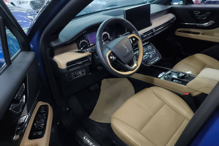 林肯 冒险家 2020款 2.0T 两驱尊雅版中控内饰20