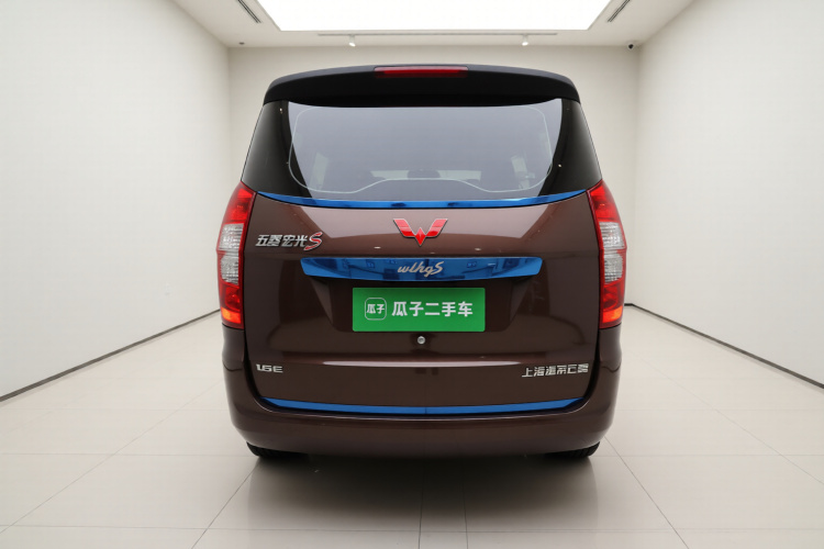 五菱汽车 五菱宏光 2015款 1.5L S 基本型国V车身外观6