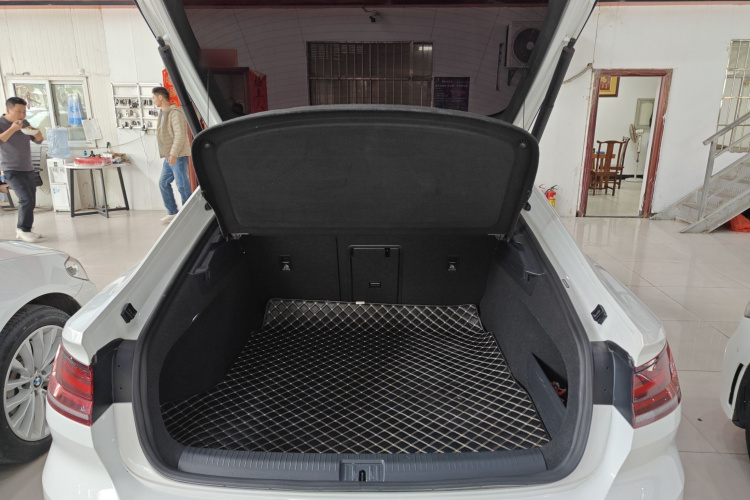 一汽-大众CC 2020款 330TSI 魅颜版 国VI机舱底盘23