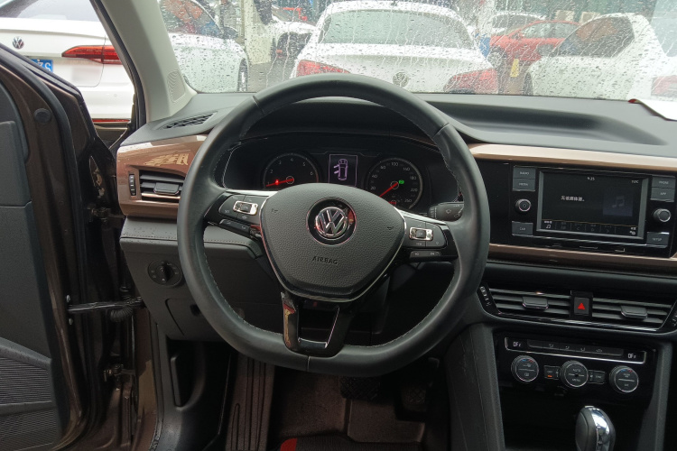 大众 途岳 2019款 280TSI 两驱舒适版 国V中控内饰13