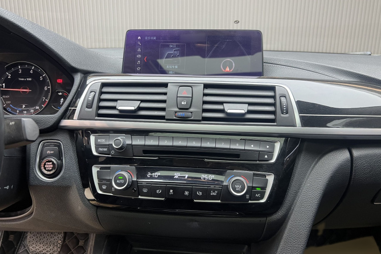 宝马3系 2019款 320Li M运动曜夜版中控内饰7003