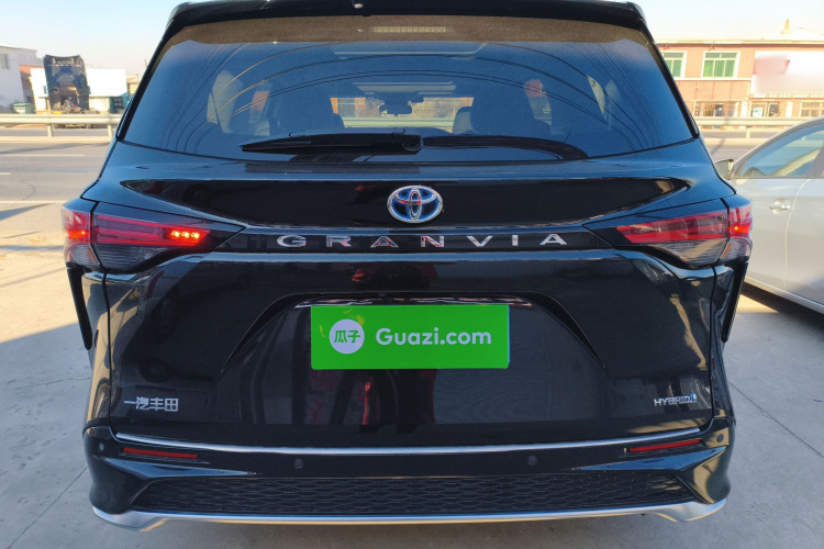 丰田 格瑞维亚 2023款 2.5L混动 豪华版车身外观6004