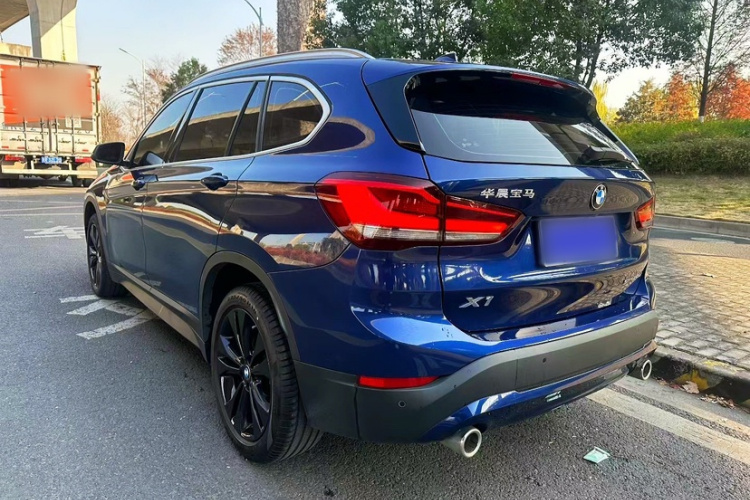 宝马X1 2020款 sDrive20Li 时尚型车身外观6006