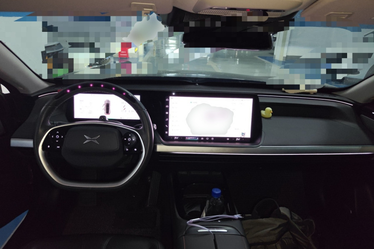 小鹏P7 2022款 480E中控内饰12