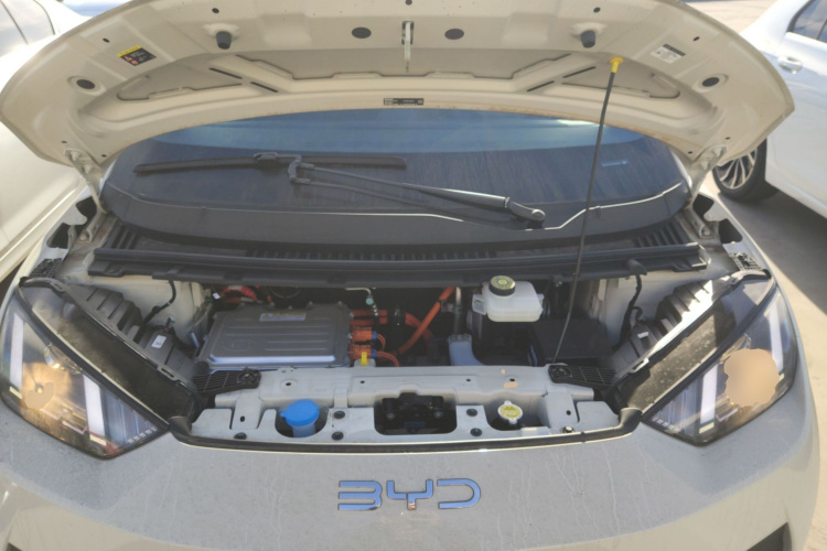 比亚迪 海鸥 2025款 智驾版 305km 活力版机舱底盘24