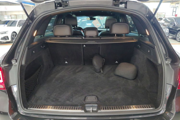 奔驰GLC 2020款 GLC 260 L 4MATIC 豪华型机舱底盘23