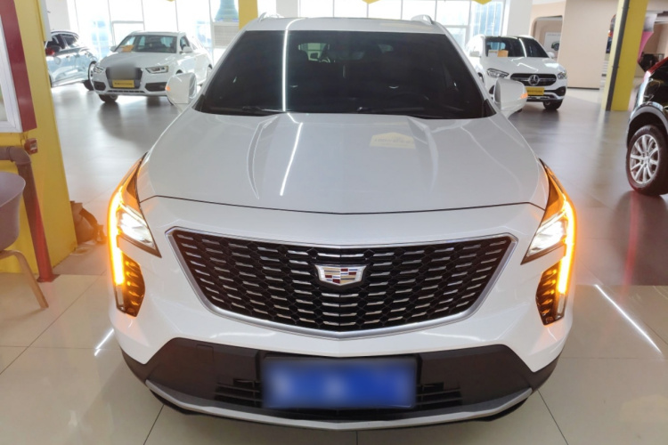 凯迪拉克XT4 2021款 28T 两驱领先型车身外观2