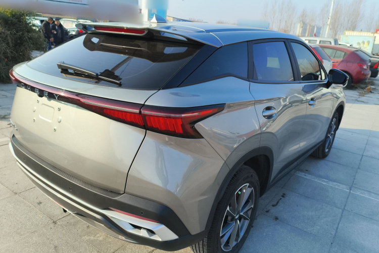 奇瑞 瑞虎5x 2025款 高能版 1.5T CVT豪华型车身外观7