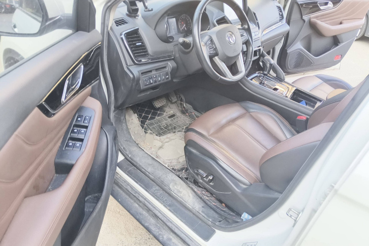 东风风神AX7 2018款 经典 1.6T 自动豪华型中控内饰7003