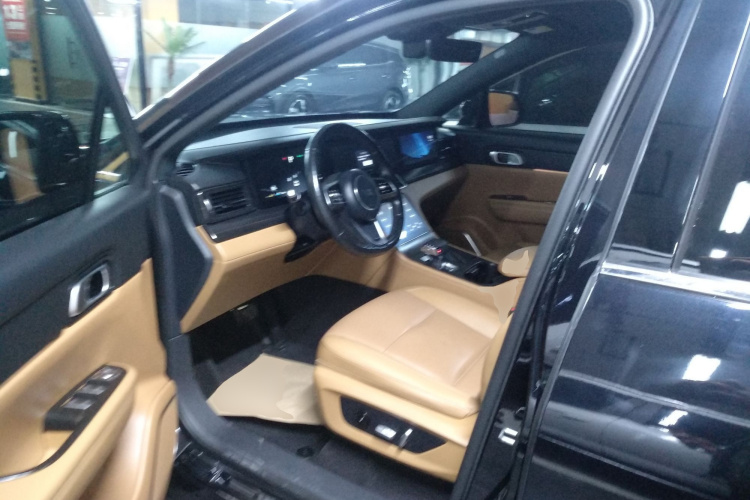 理想汽车 理想ONE 2021款 增程6座版中控内饰19