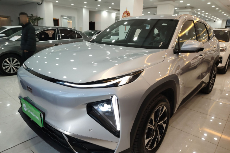 吉利银河 银河L7 2025款 EM-i 115km 远航版车身外观1