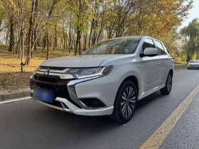 三菱 欧蓝德 2021款 2.0L 两驱畅行版 5座