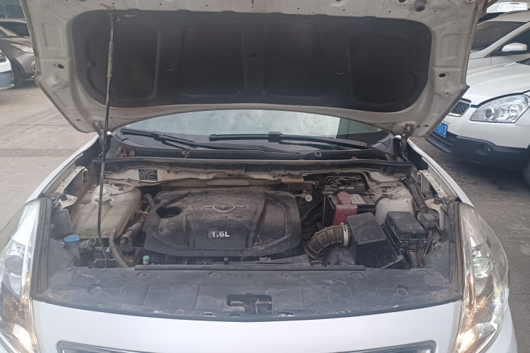 海马 福美来 2015款 1.6L 手动品尚型机舱底盘24