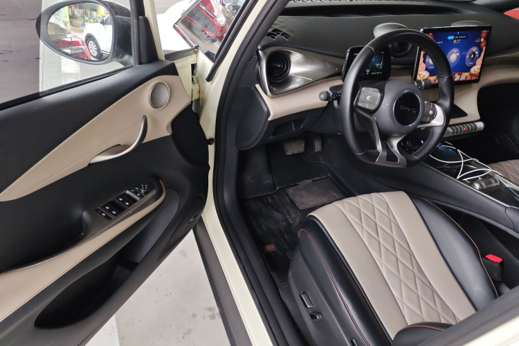 比亚迪 海豚 2021款 405km 时尚版中控内饰7003