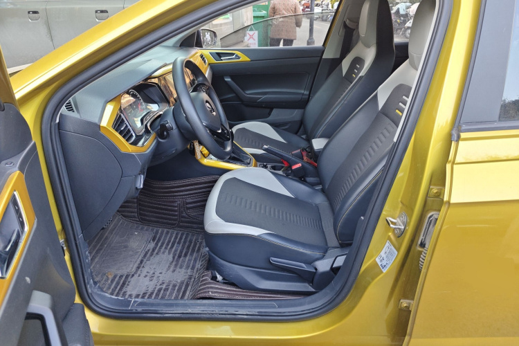 大众 Polo 2019款 Plus 1.5L 自动Beats潮酷版中控内饰19