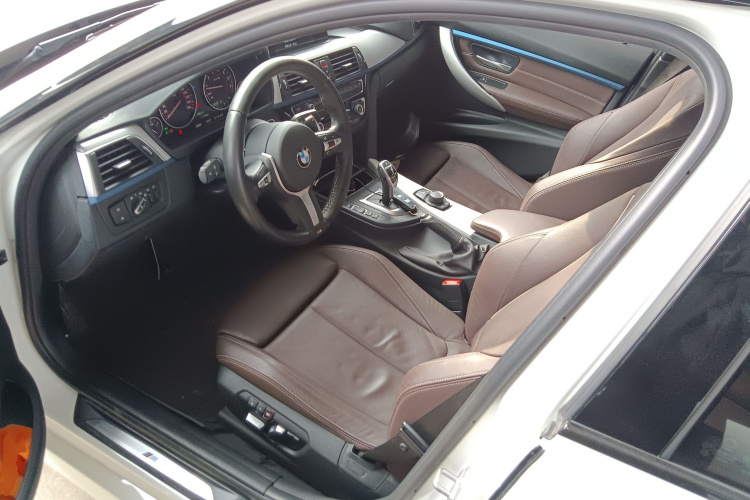 宝马3系 2019款 320i M运动套装局部细节19