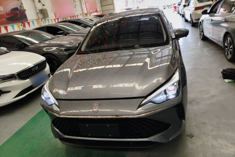 荣威i5 2024款 1.5L CVT尊荣版车身外观2