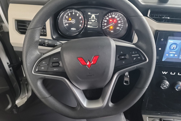 五菱汽车 五菱征程 2021款 1.5T 手动豪华型中控内饰13