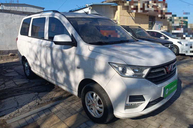 五菱汽车 五菱宏光 2019款 1.5L S标准型国VI LAR车身外观6002