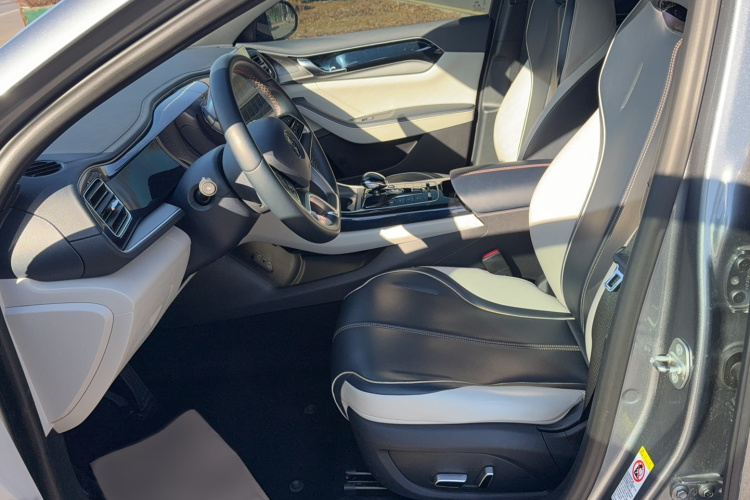 比亚迪 秦PLUS 2021款 DM-i 120KM 旗舰型局部细节19