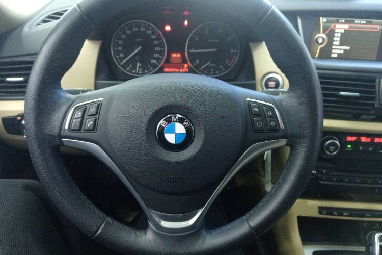 宝马X1 2014款 sDrive18i 领先型局部细节13